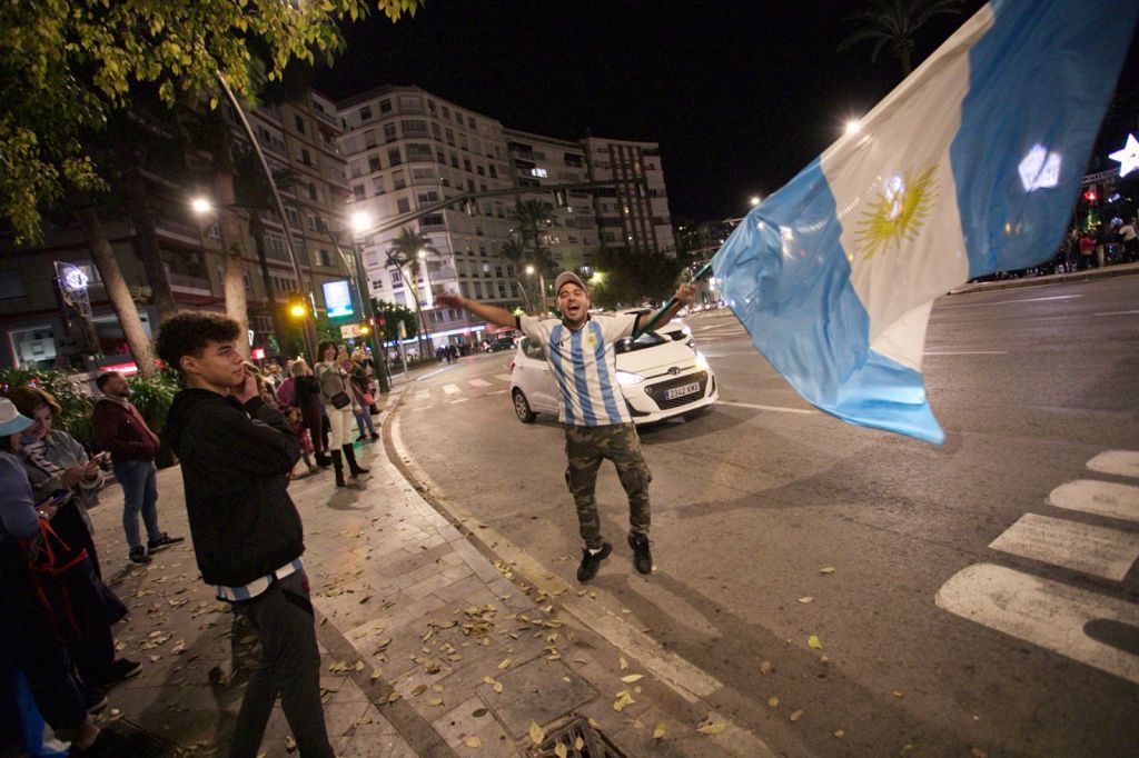 Aficionados argentinos en Murcia: partido, penaltis y celebración