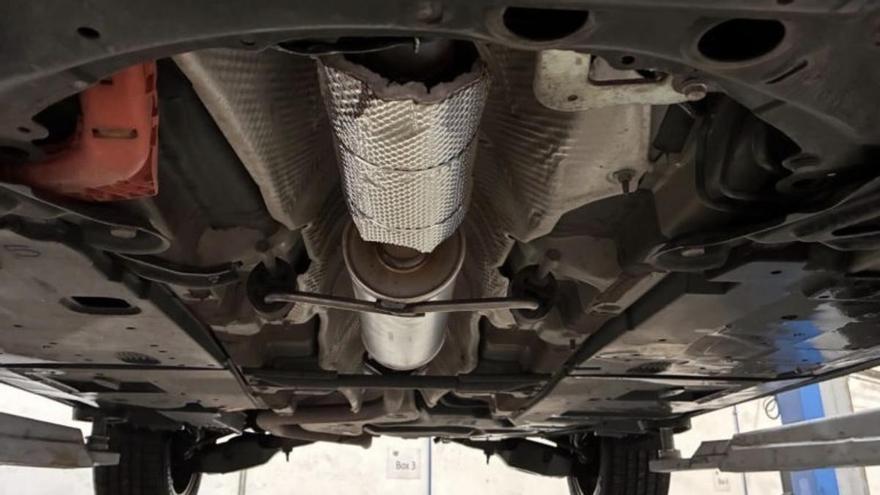 Denuncian una oleada de robos de catalizadores en garajes y calles de Cáceres