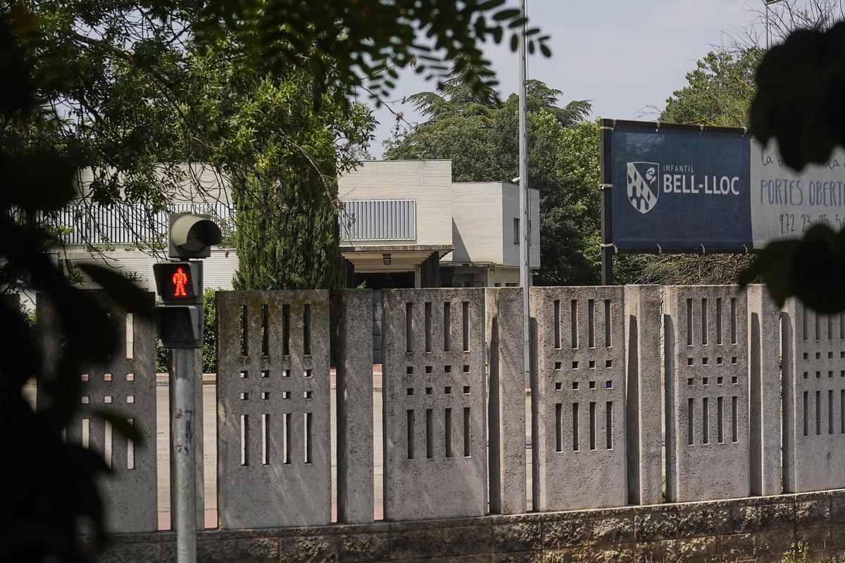 L'exterior del col·legi Bell-lloc de Girona.