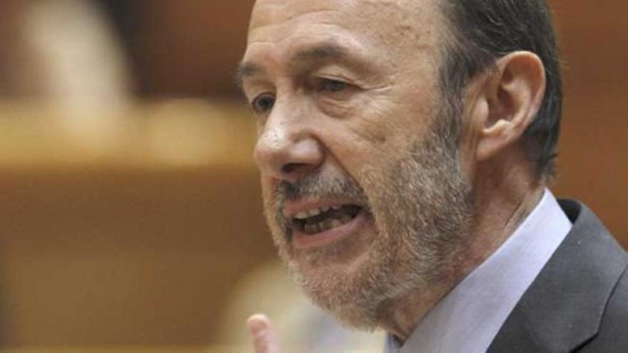 Rubalcaba a Rajoy: &quot;Niega la contabilidad B porque refleja sus sobresueldos&quot;