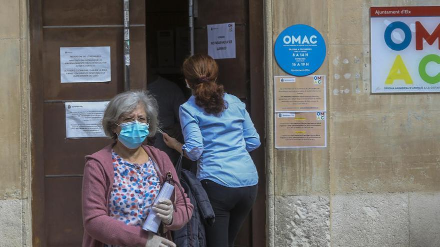 Ciudadanos hacen gestiones en la OMAC de Elche