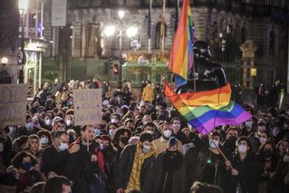 Oviedo alza su voz contra la homofobia: “Hoy todos somos maricones de mierda”