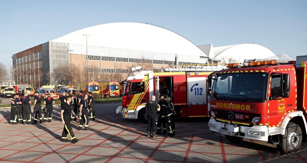 BOMBEROS EN AEROPUERTO DE MADRID BARAJAS