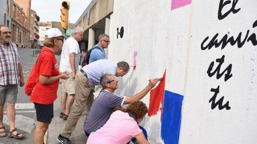 L&#039;ANC Manresa pinta murals a favor del sÍ