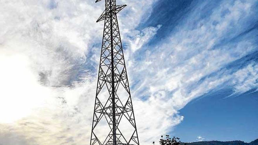 Colocada la primera torre en Son Puig