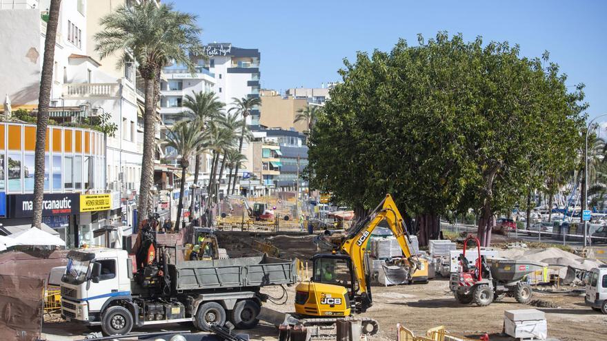 Comienza la colocación de adoquines en la dársena de Can Barbarà del puerto de Palma