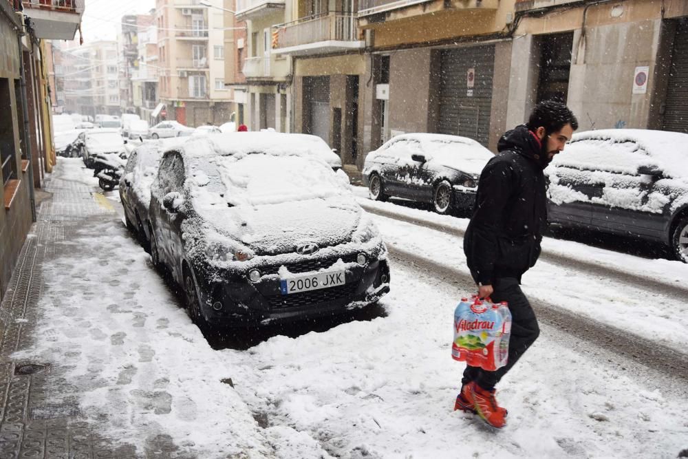 La neu arriba a Manresa