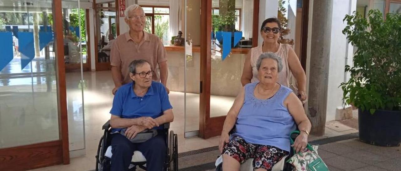 Los usuarios de las residencias de ancianos y de discapacitados ya pueden ir sin mascarillas.