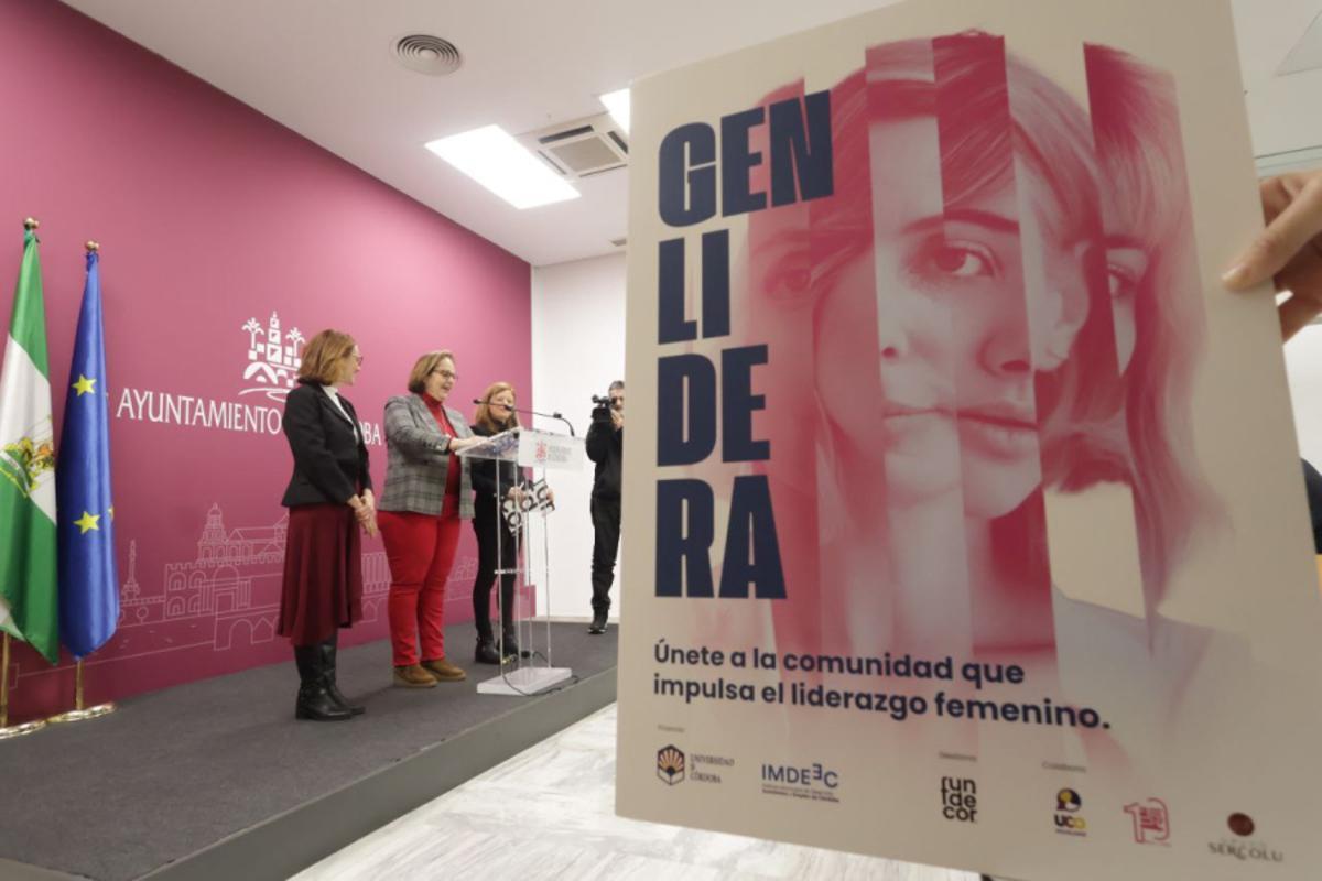 De izquierda a derecha: Sara Pinzi, Blanca Torrent y Mª Ángeles Mellado, durante la presentación del encuentro.
