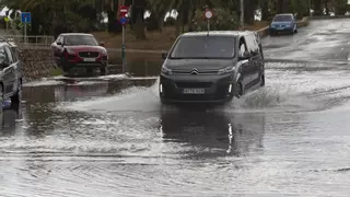 Intensas lluvias fuerzan cortes de tráfico en Sagunt