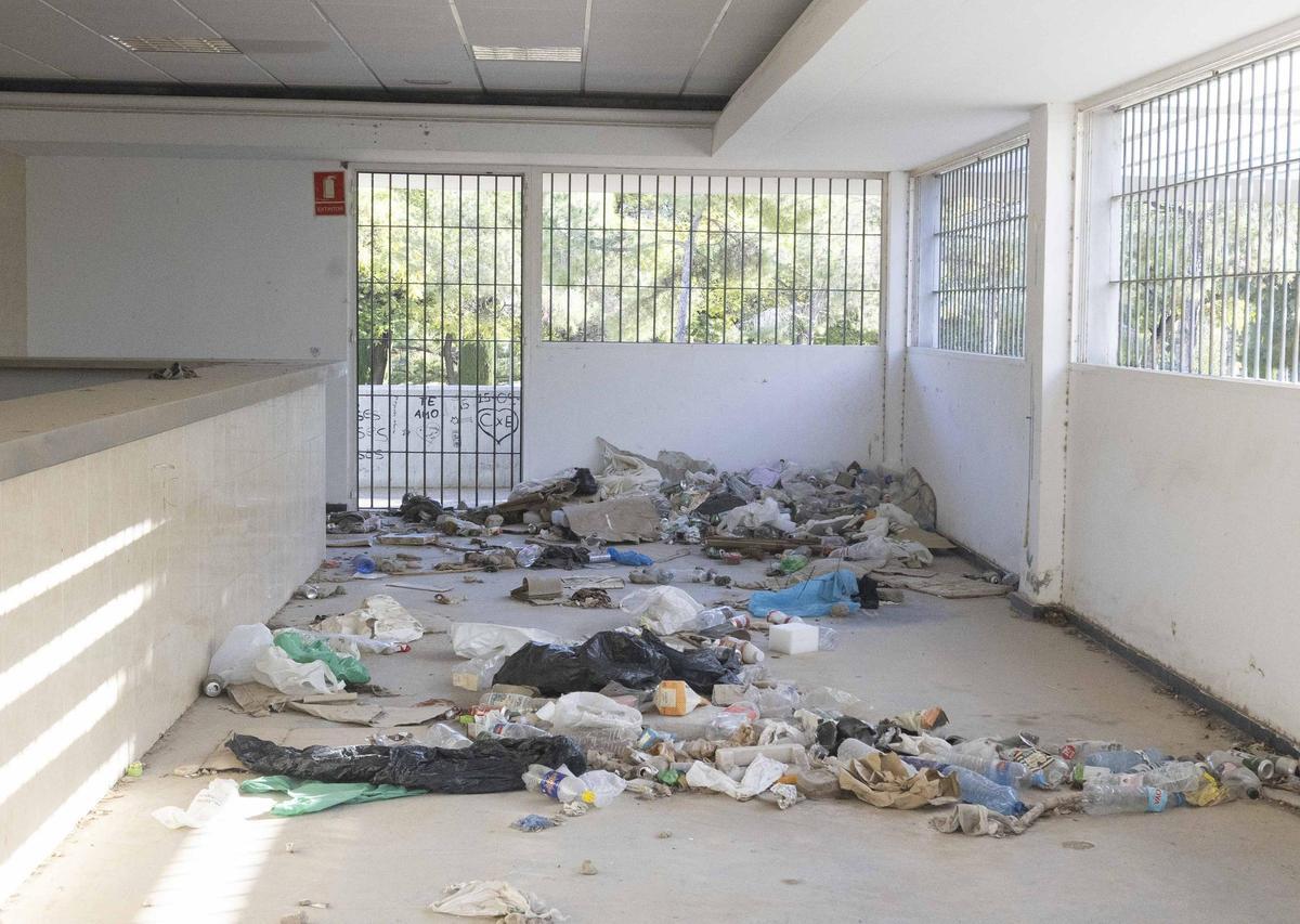 Dejadez y abandono en el parque Lo Morant