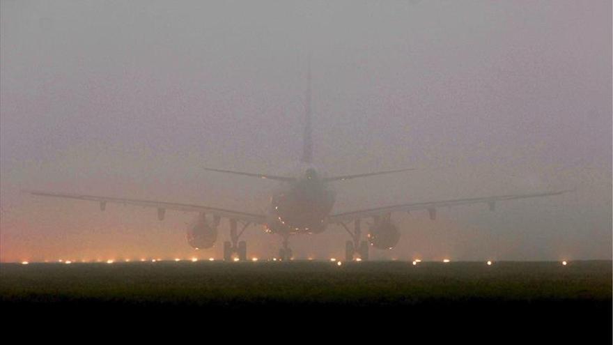 La Junta urge medidas para evitar más incidencias por la niebla en el aeropuerto de Badajoz