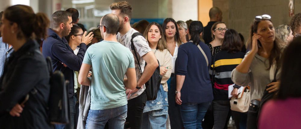 Miles de aspirantes en las oposiciones de Enfermería en Alicante