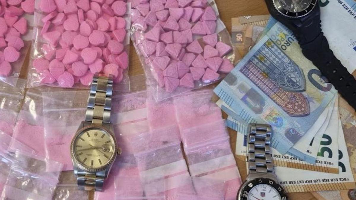 Incautación de cocaína rosa en una operación antidroga de la Policía Nacional.