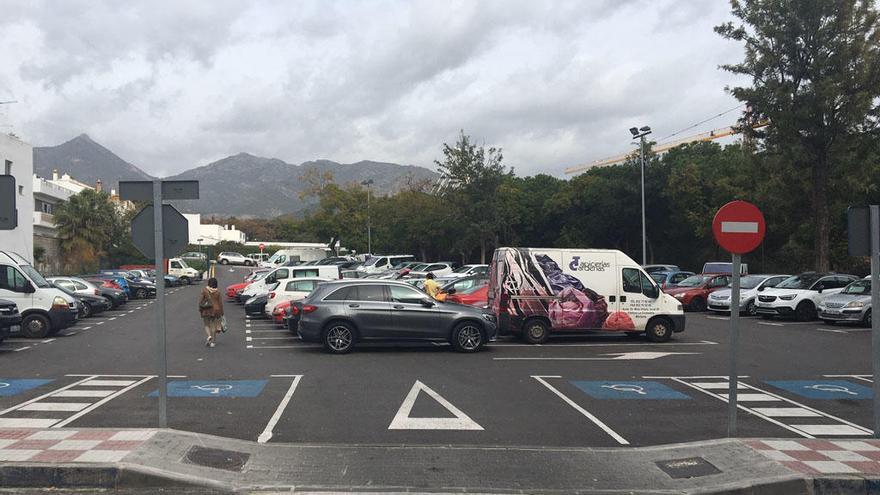 El Ayuntamiento de Marbella habilita 113 plazas de aparcamiento en la avenida Maíz Viñals