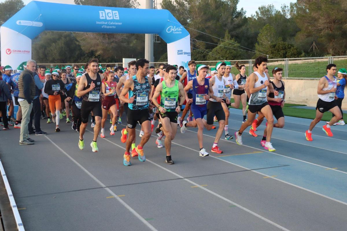 Momento de la salida de la Hidrobal Sant Silvestre Calvianera