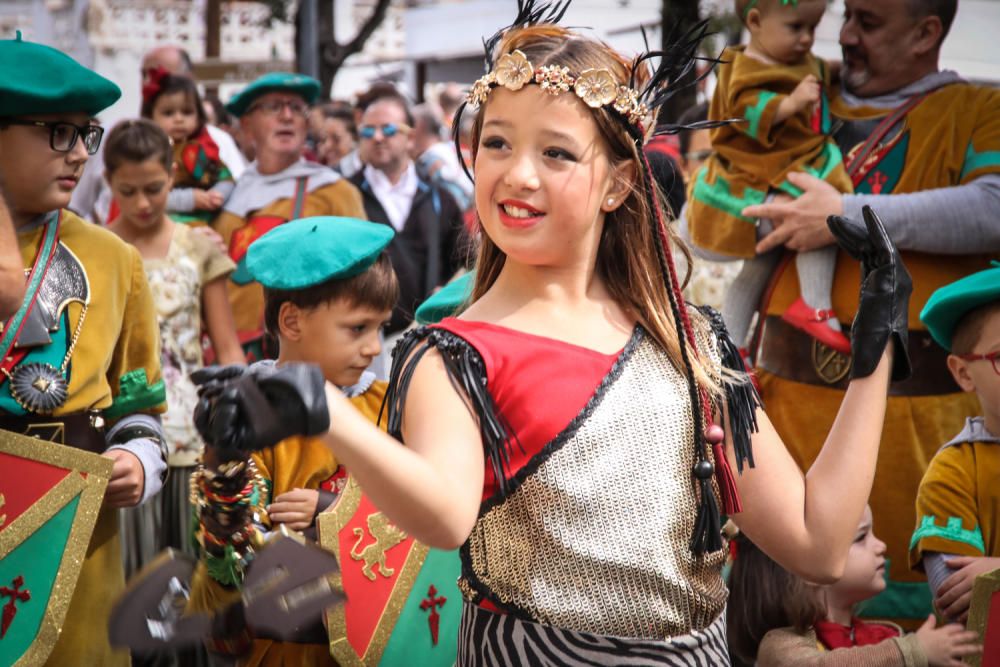 Los niños se convierten en los protagonistas del segundo día de las Fiestas de Moros y Cristianos con el Desfile Infantil.
