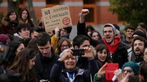 Protesta de los alumnos de la Universidad Rey Juan Carlos, afectada por los escándalos de los masters, la pasada primavera.