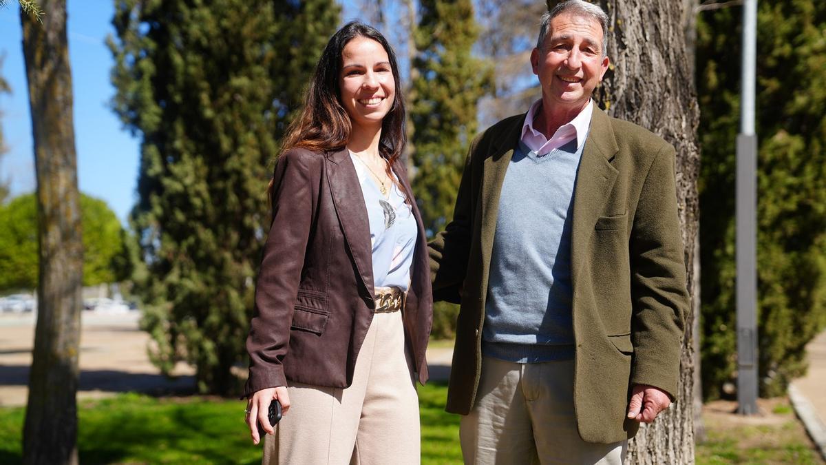 Rafaela Herrera y su padre, Manuel, participaron ayer en las jornadas de Covap sobre relevo generacional en el medio rural.