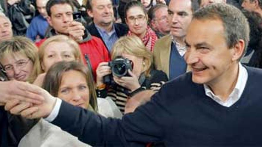 Zapatero pospone hasta febrero el Congreso sobre el paro