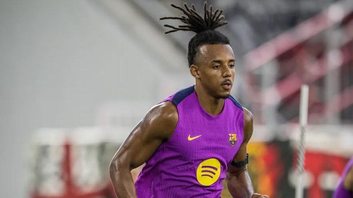 Jules Koundé, en un entrenamiento del Barça en la gira asiática. Jules Koundé, en un entrenamiento del Barça en la gira asiática.