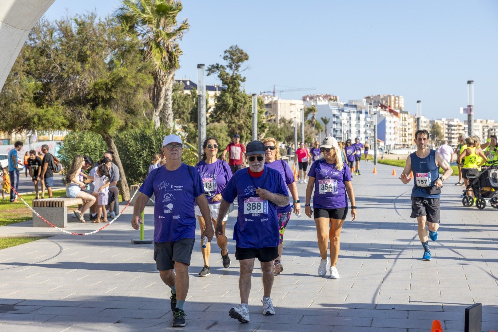 Así fue en imágenes una nueva edición de la carrera solidaria de AFA Torrevieja
