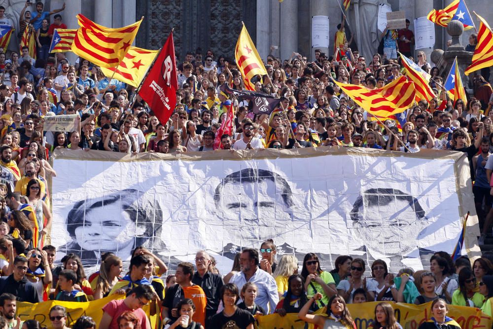 Estudiants, professors i personal de la UdG s''han manifestat a Girona