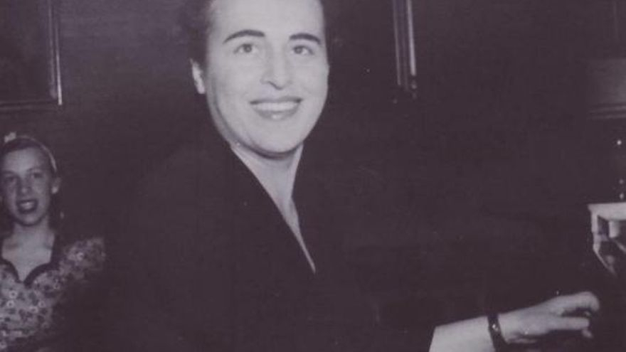 Foto de la portada del libro 'Sofía Novoa Ortiz. Pianista, pedagoga y exiliada de Carmen Losada Gallego'