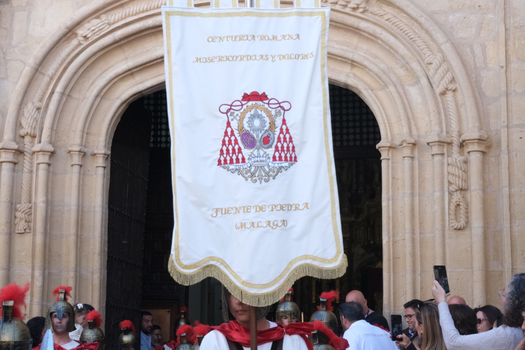 Concentración de tronos chicos en Antequera