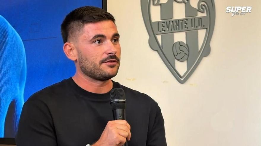 Presentación de Javier Aguado como nuevo entrenador del Levante Femenino.