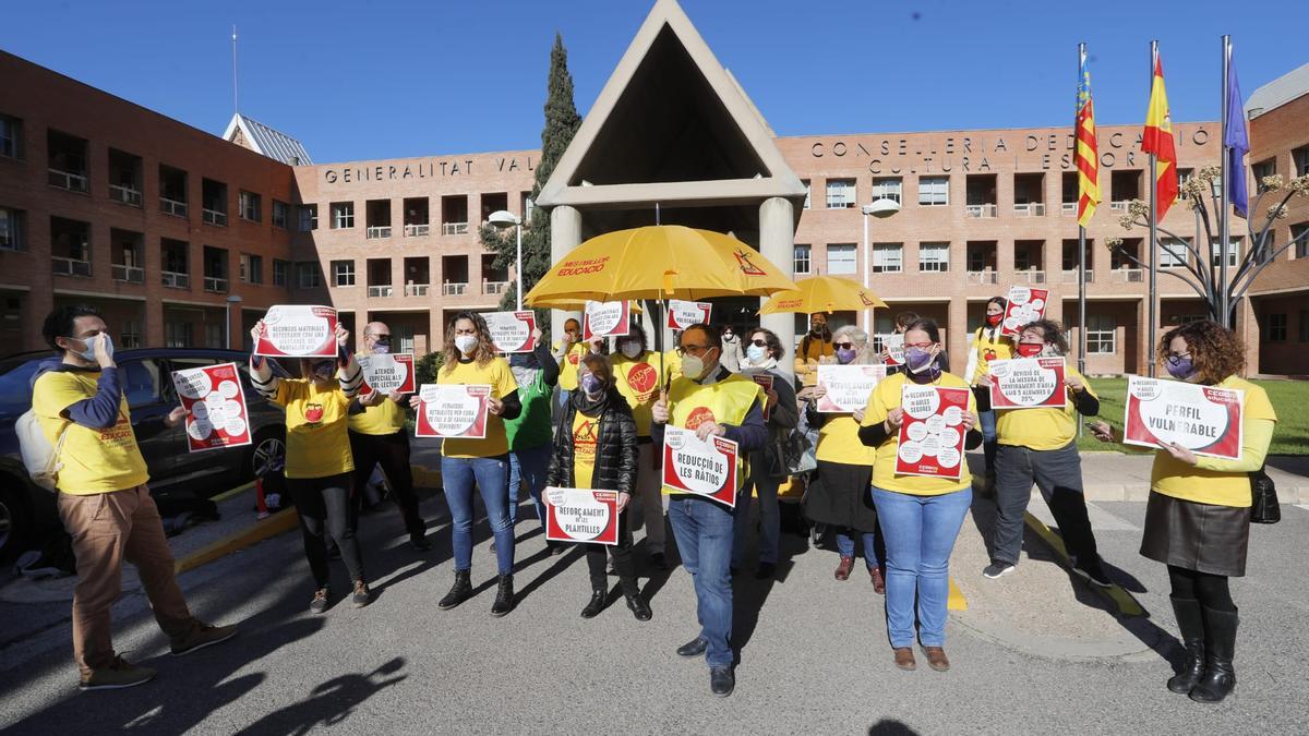 Protesta de CC OO en Campanar.