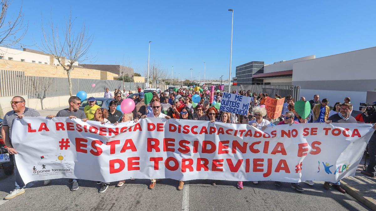 Protesta contra el centro de menores promovida por el PP en la oposición durante el anterior mandato y para que el centro se destinara exclusivamente para personas con diversidad funcional