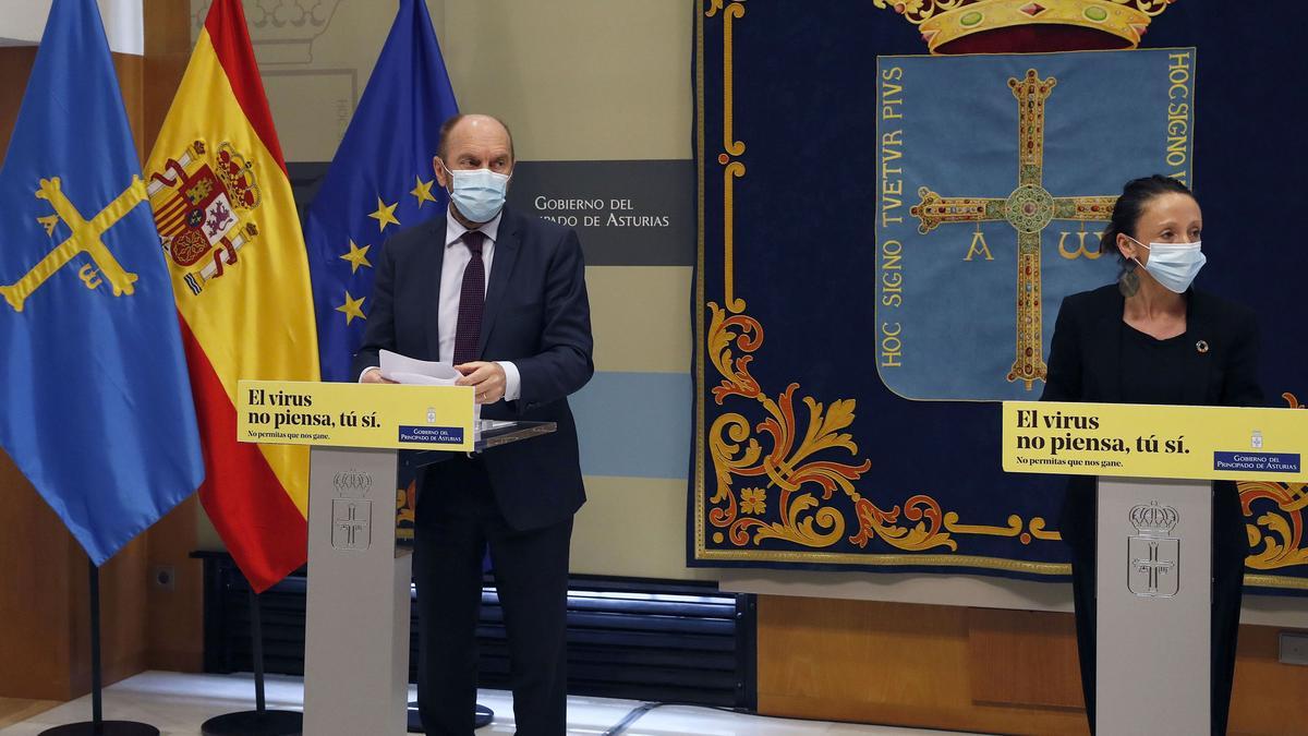 Melania Álvarez y Juan Cofiño durante la rueda de prensa posterior al Consejo de Gobierno.