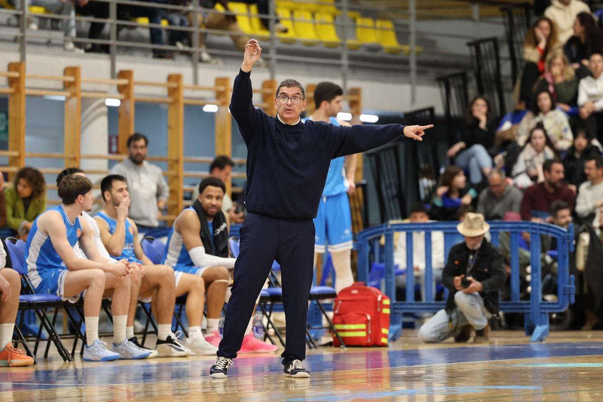 Todas las imágenes del partido de Ciudad Molina Basket.