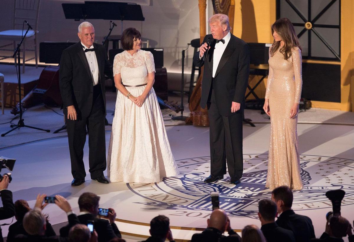 Melania Trump en su primera cena de gala junto a Donald Trump