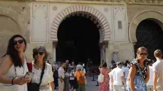 La Mezquita-Catedral recupera las visitas nocturnas tres días después del siniestro