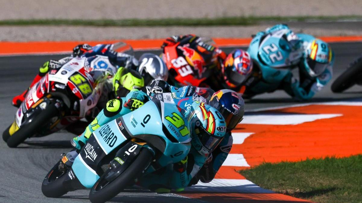 Crónica Moto3 GP Comunitat Valenciana 2025 con victoria de Adrián Fernández Crónica Moto3 GP Comunitat Valenciana 2025 con victoria de Adrián Fernández