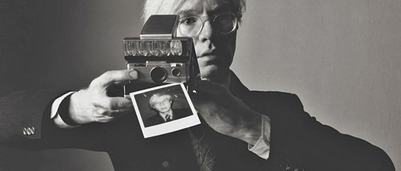 Andy Warhol,
retratado
por Oliveiro
Toscani.
