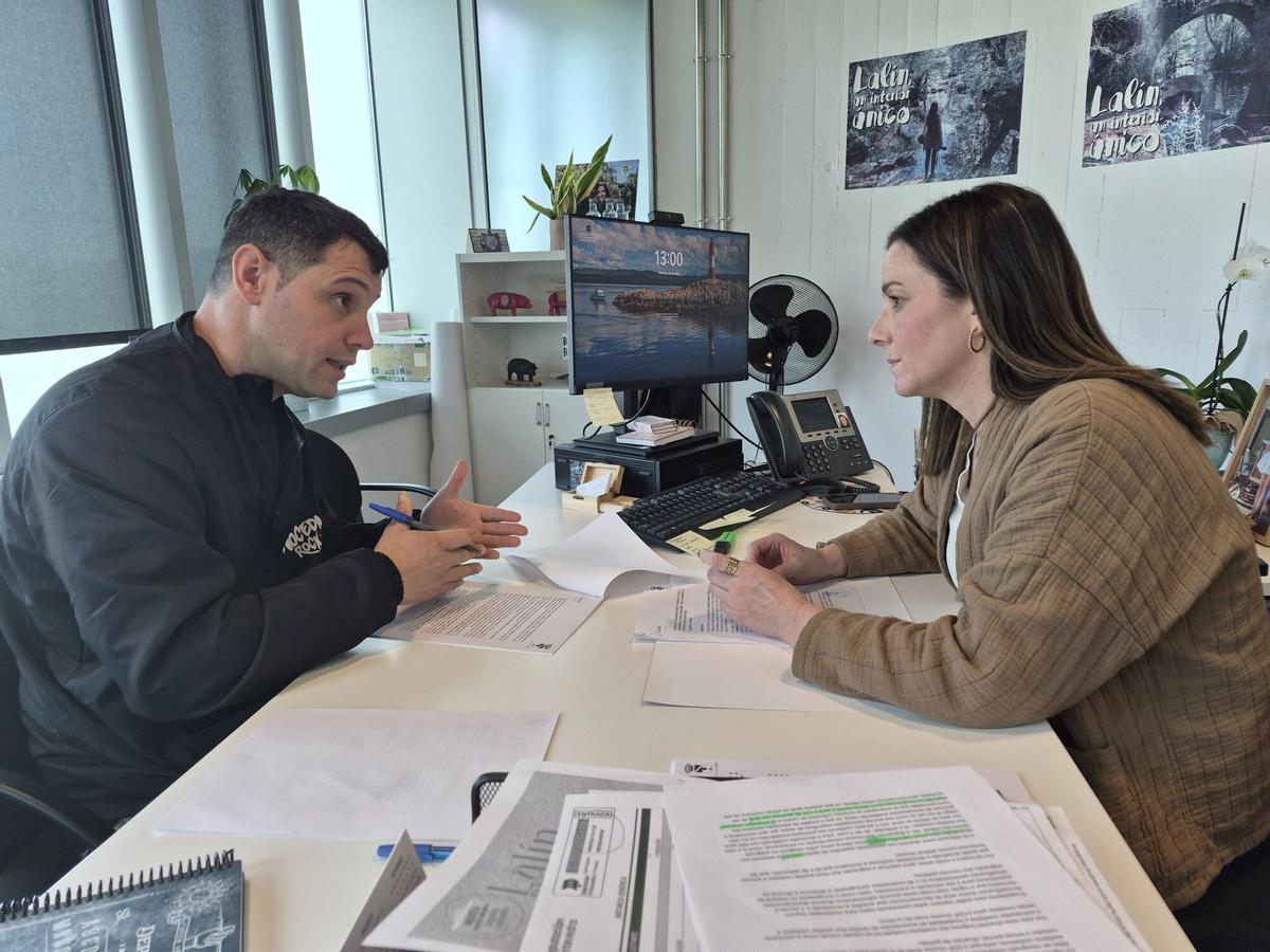 Pablo Romeo y Begoña Blanco firman el convenio.