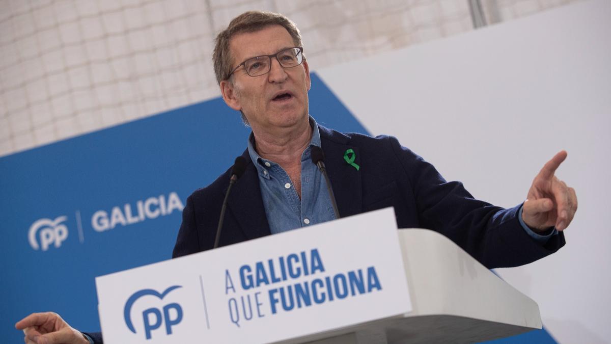 El líder del PP, Alberto Núñez Feijóo, en un mitin en Mos (Pontevedra)