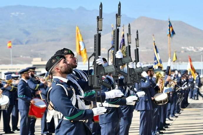 10/12/2019 TELDE.  El Mando Aéreo de Canarias celebra la festividad de Nuestra Señoara del Loreto, Patrona del Ejército del Aire, con imposición de condecoraciones, homenaje alos Caídos y Desfile.  Fotógrafa: YAIZA SOCORRO.  | 10/12/2019 | Fotógrafo: Yaiza Socorro