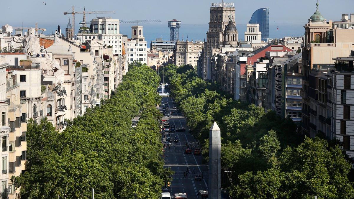 Vista del paseo de Gràcia desde la Diagonal