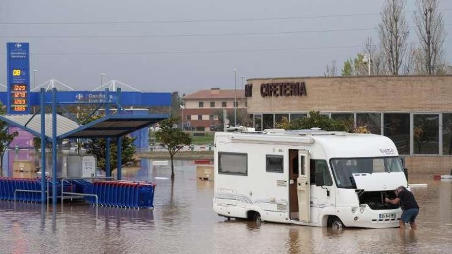 Una desaparecida en Girona por el fuerte temporal de lluvias en Cataluña y Valencia