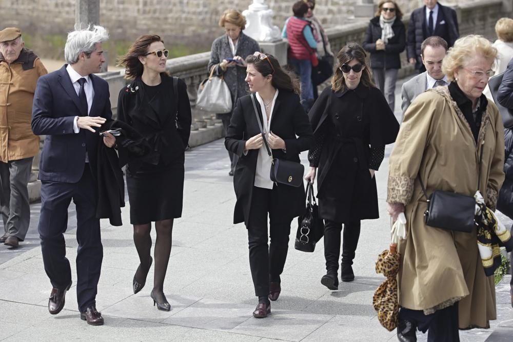 Funeral por Ichu Salazar-Simpson Bosh en la iglesia de San Pedro de Gijón