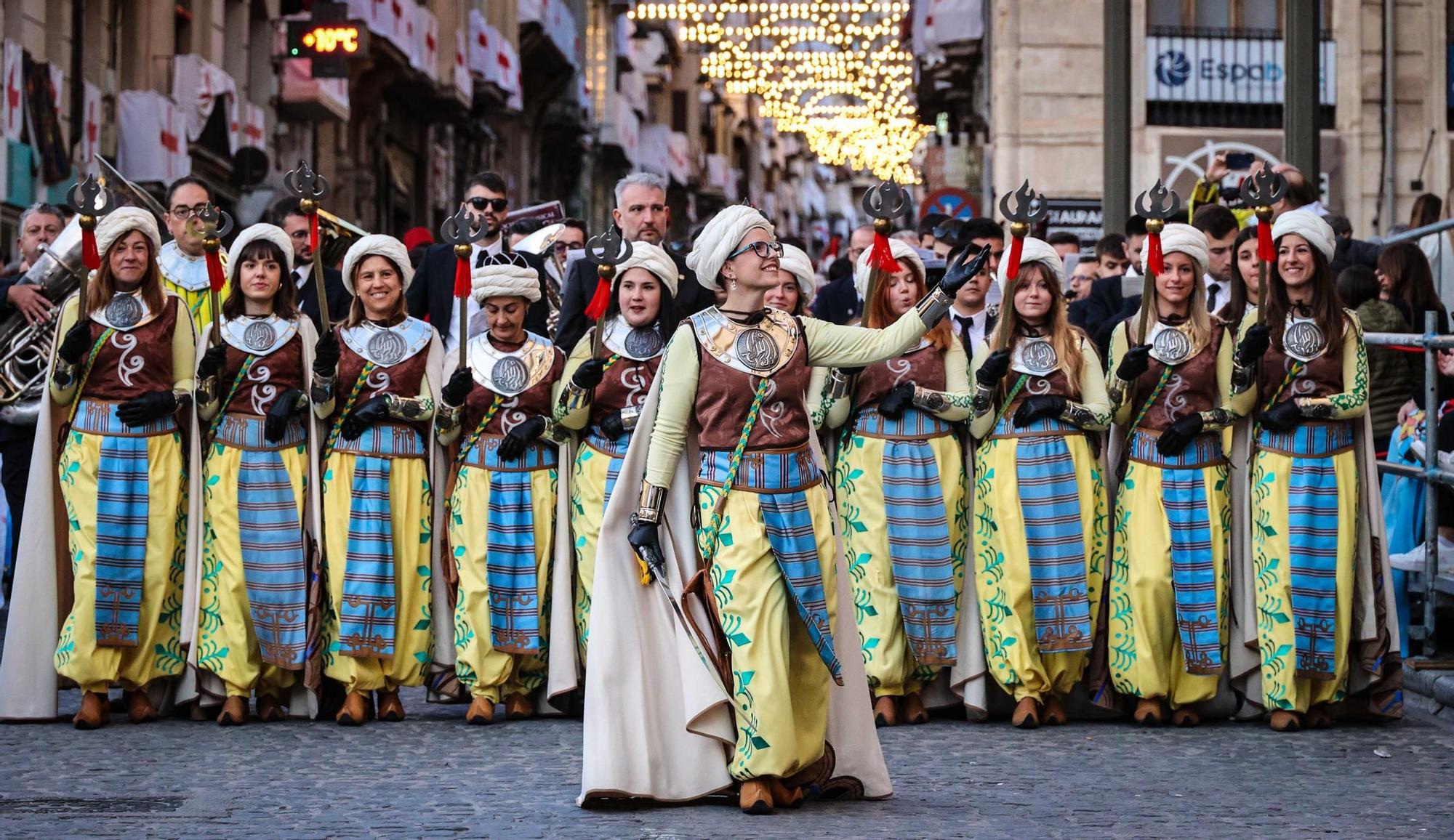 Brillante prólogo festero con la Diana de Alcoy