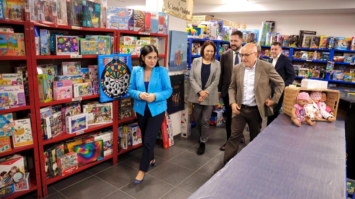 Carolina Darias, Carmen Luz Vargas, Josué Íñiguez, Albino Aneiros y Antonio Morales, en la presentación de la campaña