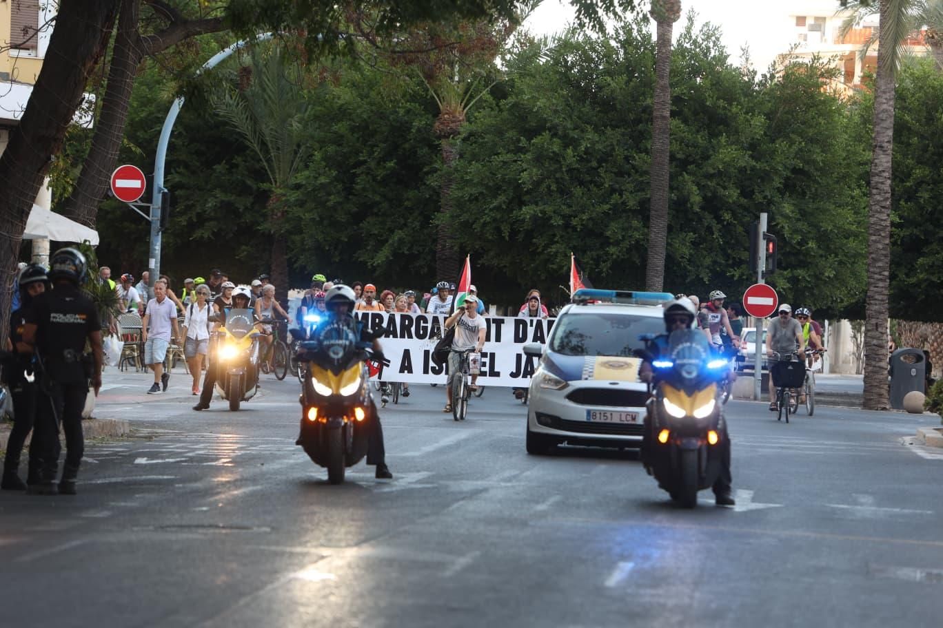 La revuelta ciclista en Alicante por Palestina, en imágenes