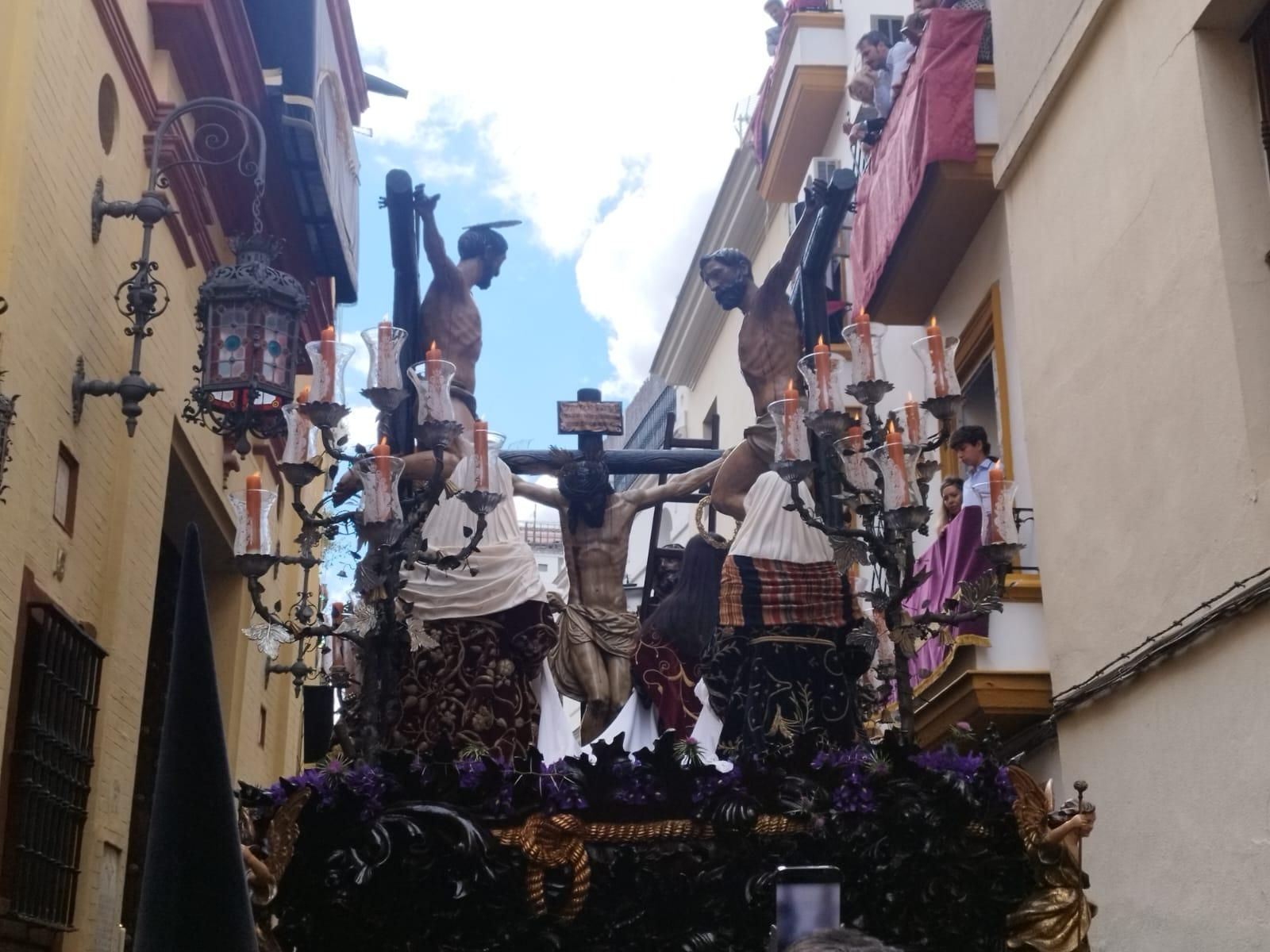 Ya está en la calle el Cristo de la Salud