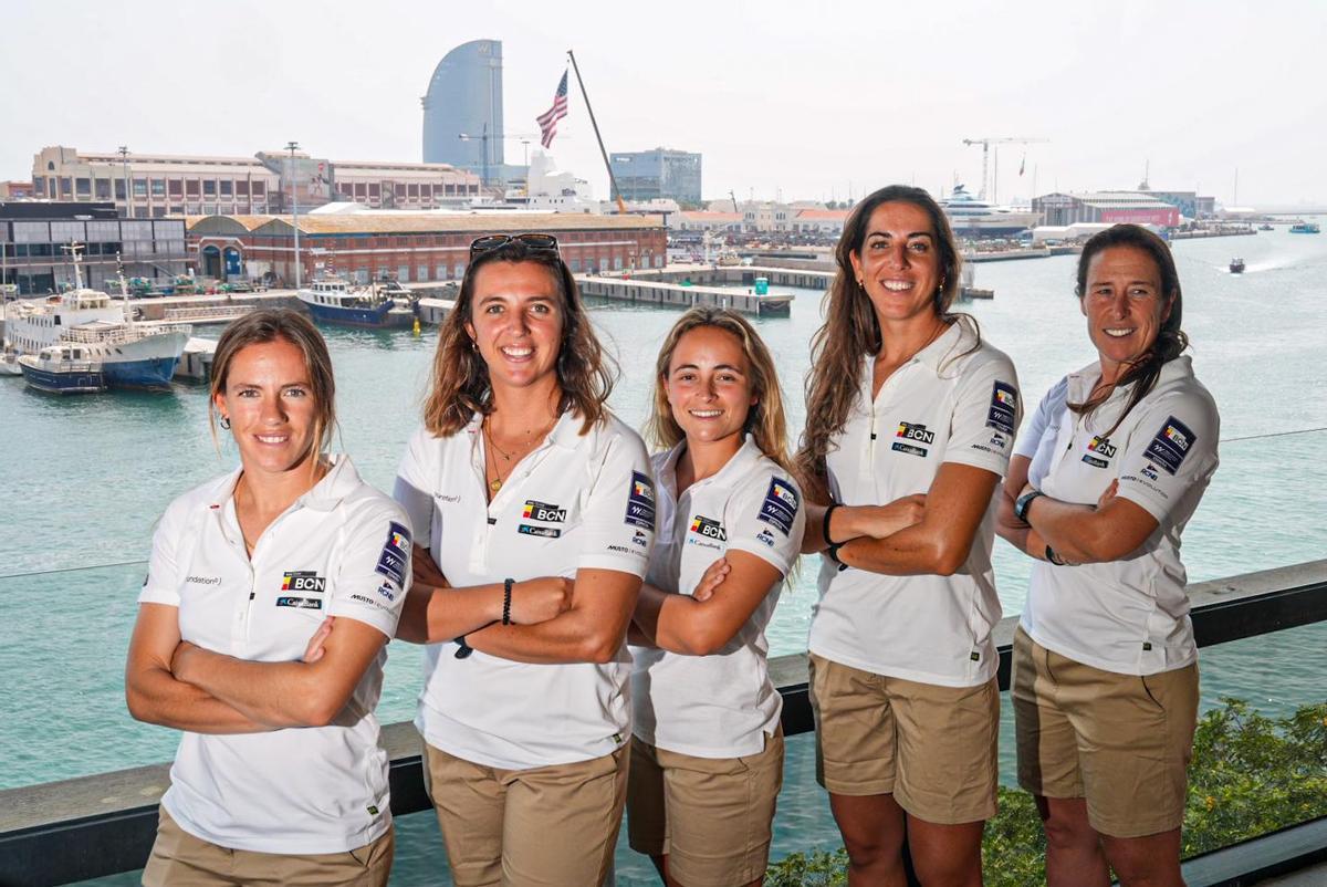 El equipo de Sail Team BCN que competirá en la Puig Women's America's Cup.