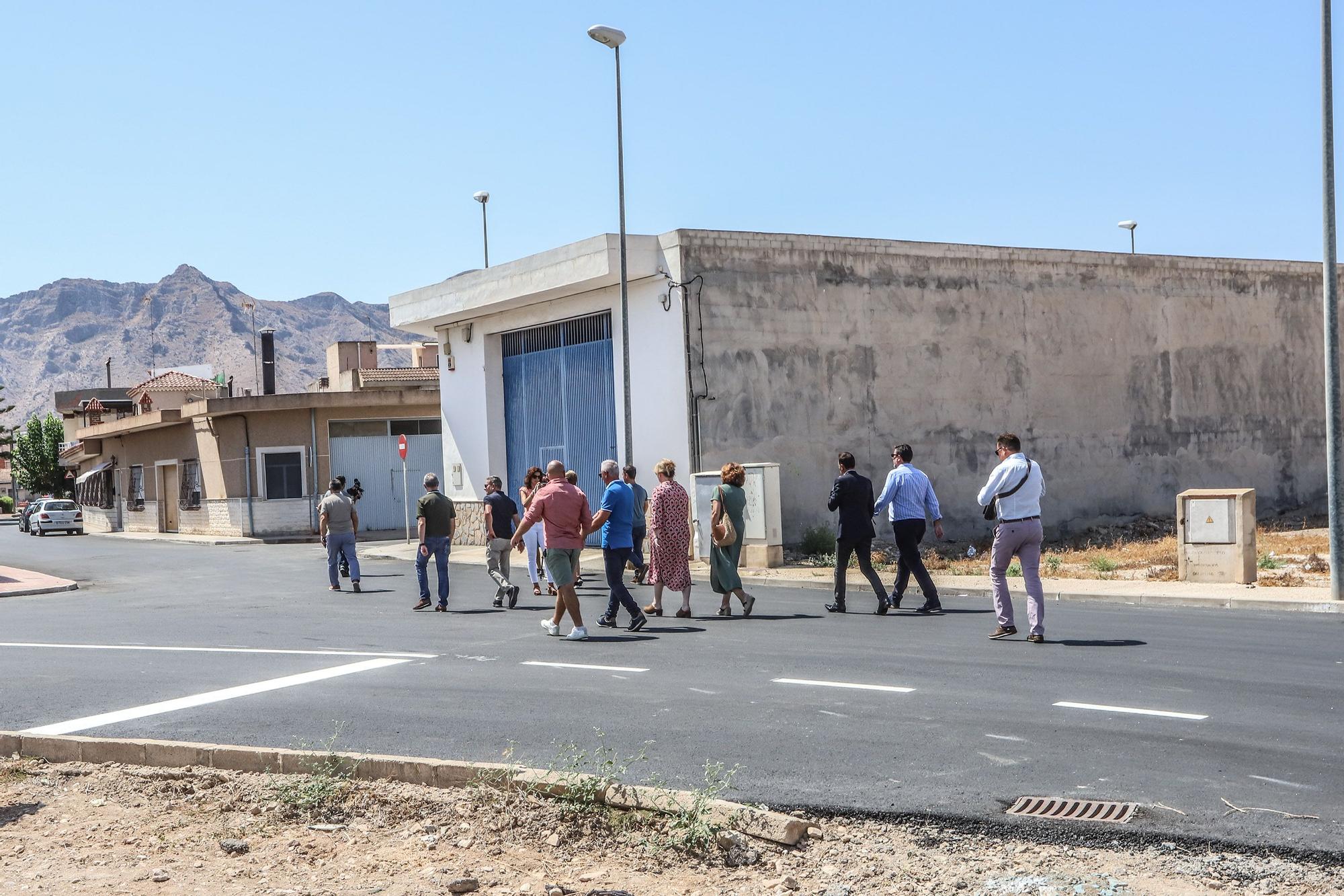 Granja estrena asfaltado entre Juan Carlos I y calle Serranos